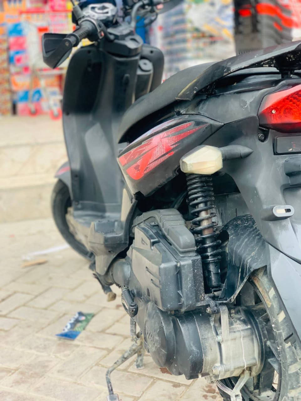 دراجه سكوتر للبيع اوراقها كامله نضيفه مابيها عطل سعر 750 وبيها مجال بسيط


**إذا كنت صاحب هذا الإعلان وتريد حذفه لأي سبب، رجاءا أرسل رسالة إلى الدعم الفني**