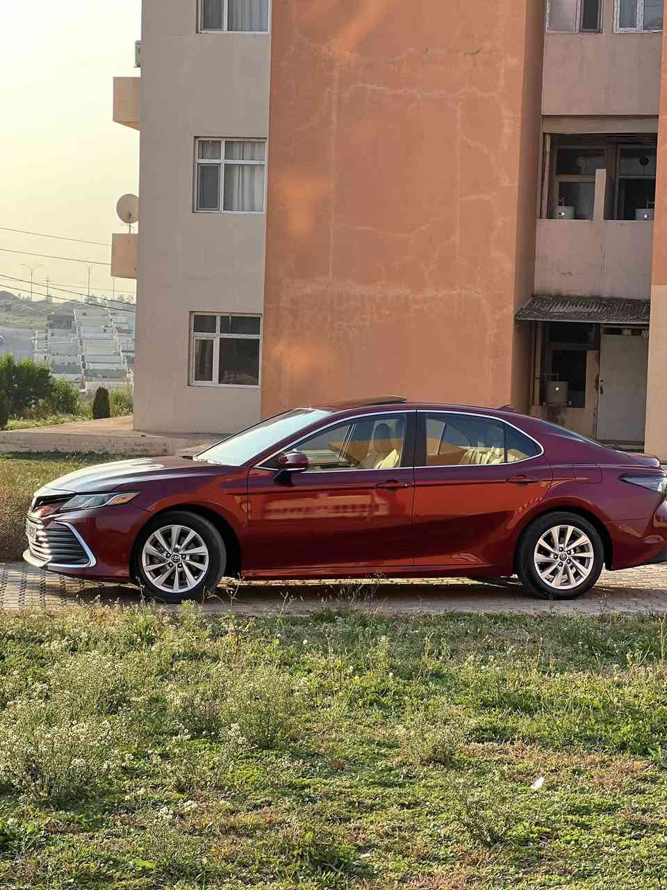 تويوتا كامري محسن سيلايت   2022 le 🔴🚀
فول داخلي اصفر 
السعر : 188 و مجال
سياره نسبه نظافه 💯 ‎%‎
الضرر :  فقط ربع بونيد +3 قطع بخ بدون دواخل وبدون ايرباك ایرباکات کلها شرکه
حجر صالنصه رادارات بيلادى 
الشواصي و دواخل كلهم سليمه 
‏Eco _  Normal _ Sport 
مواصفات : 
بصمه
تشغيل عن بعد
دبل ايكو 
شفتات بل ستیرن
كشنات كهربائي 👌
کشنات جلد
شاشة 📺
كاميرا 📷
تحكمات ستيرن و تحديد سرعه 🔘🔘
رادار 🛣
لايتات زينون LED
ويلكب 👌
نظام توجيه السيارة بين خطوط الطريق (تحديد مسار)
محرك ٤ اسطوانات (سلندر)
كير و محرك بشرط بدون ادنى خلل 
للاستسفار الرجاء اتصال و مراسله واتساب
شراى يتصل عل رقم:*********** وتساب
