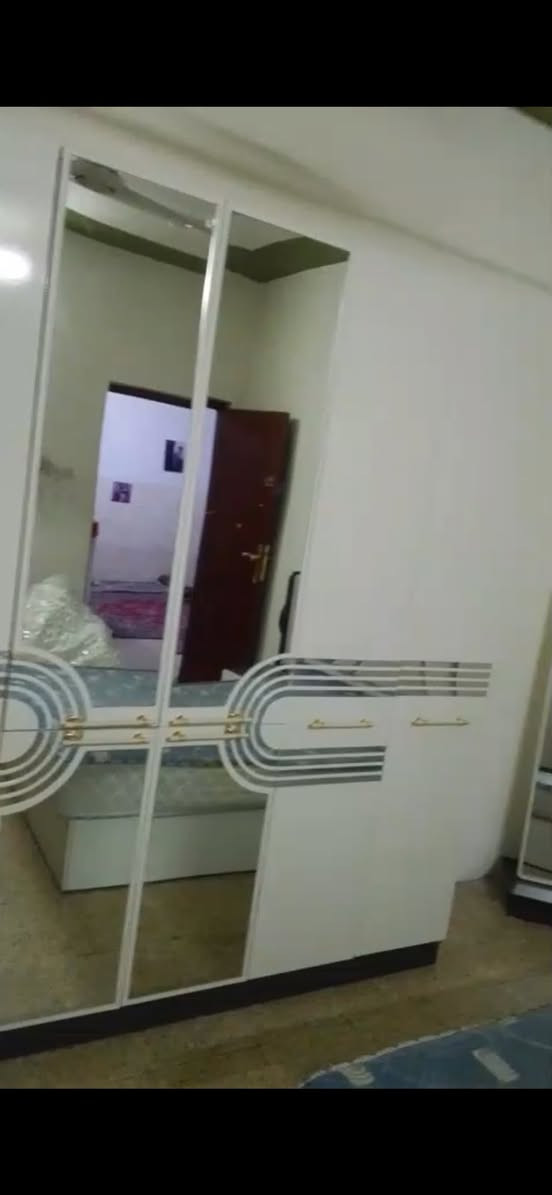 غرفه للبيع ***********
