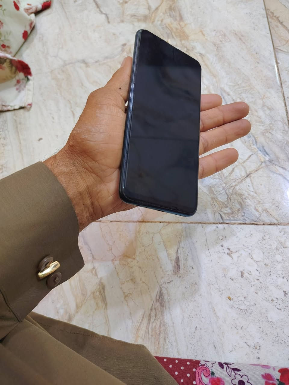 #جهاز هواوي Y9 Prime 2019
ذاكرته 128
رقمي واتساب *********** #لسعر95 جهاز كلش نضيف 
                   ***********
