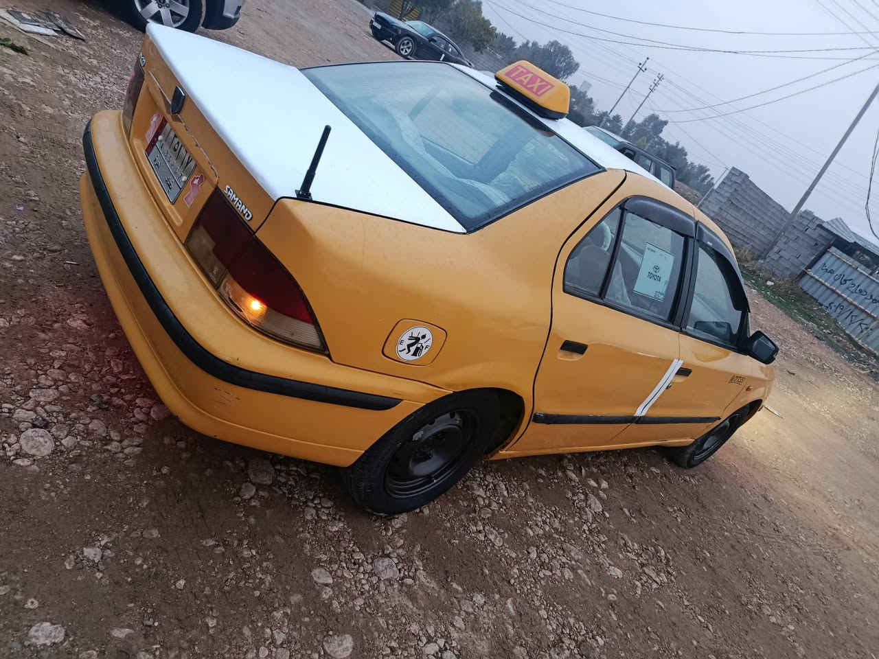 سياره سمند موديل 2011 رقم بغداد سنويه لحد 2029 هيه وغرامه مصفره سياره محوره كير  كامري ابو جف لا بخار ولا صرف صدر جديد تخم تايرات جديد تبريد ثلج كهربائيات كله شغاله لايتات زنون صدر امامي خلفي جديد سياره جهزه من كلشي سعر 40 بيه مجال ***********
