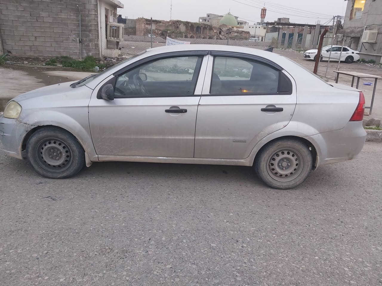 مرحبا شباب
افيو 2009 
هزه سنوية ساقطة 
كير محرك تبريد شرط 
بيها جاملغين الورا صبغ 
جاملغ جهة النفر مبدل 
شرط بدون دواخل 
كوبون بانزين 
اني شرعيها شرط الوكالة والتحويل 
بيها تقحيل بجاملغ الخلف النفر 
سعرها 65 بيها مجال
***********
