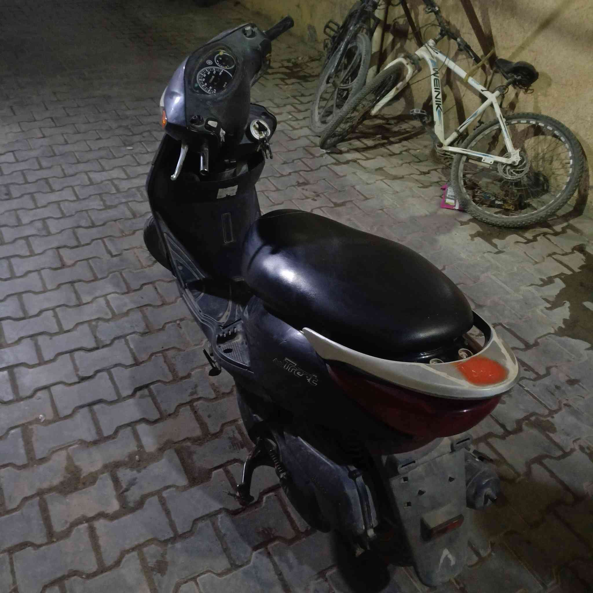 اكزز نوزل بيها بس كفرات تجاري ومجفته صارلها خمس سنوات مكاني الكريعات موجود واتس ***********السعر 425 وبيها مجال
