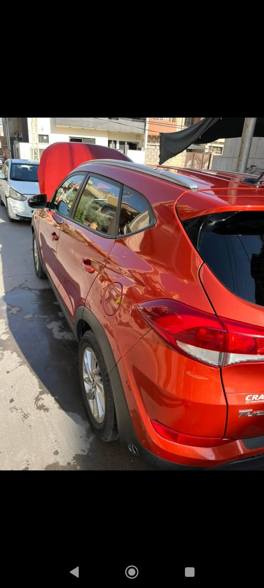 توكسن امريكي 2017 للبيع او مرواس
ماشية 92 الف ميل 
مواصفات نص فول 
تحكمات سترين 
حساسات 
نظام اي بي اس 
نظام مانع انزلاق 
وبيها منظومة غاز هم 
محرك مفتوح
الظرر فقط بوند بدون اي دواخل 
السيارة بسمي رقم جديد وسنوية جديدة 
الموقع موصل حي الفلاح 
السعر 142 
التواصل ***********
