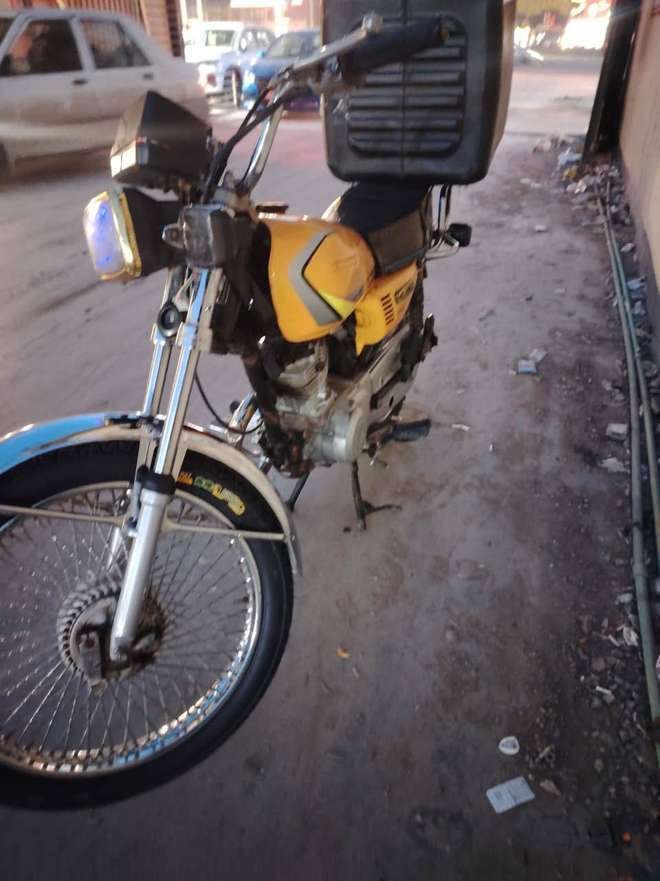 سلام عليكم يراني 4كير كله جديد مديل 20 سعر 450 وبيه مجال مصيط ربع ماتصرف عليه كبل للشارع بدون اوراق اكفله من لسرقه مكاني بسمايه ***********موجود وتساب
