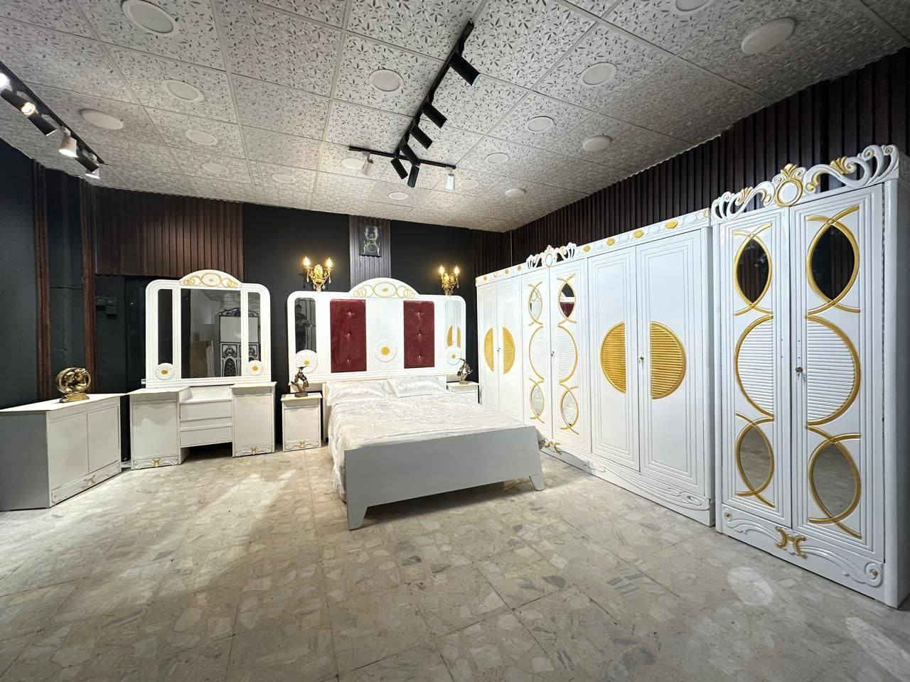 غرف صاج شغل عراقي 🇮🇶 
٧ قطع كنتور 6 ابواب
سعر الغرفة ٩٥٠ الف فقط ❤️
الخارج صاج ٤ ملم ام دي اف 
النقش سي ان سي 👉💞
والداخل صاج ٣ ملم 
١ 💥سرير قياس ١٦٠ × ٢٠٠ سم
٢ 💥ميز جانبي أيمن ٥٠ سم
٣ 💥ميز جانبي أيسر ٥٠ سم
٤ 💥زاوية بارتفاع الكنتور ٢٢٠ * ٨٠ سم
٥ 💥ميز بلازمه 
٦ 💥ميز مراية ارتفاع ٢٠٠ * ١٢٠ سم
٧ 💥كنتور ارتفاع ٢٢٠ سم عرض ٣١٥ سم
💜نقل وشد مناطق بغداد القريبة مجانا 
يوجد توصيل لجميع المحافظات
للحجز والاستفسار مراسلة الصفحة


**إذا كنت صاحب هذا الإعلان وتريد حذفه لأي سبب، رجاءا أرسل رسالة إلى الدعم الفني**