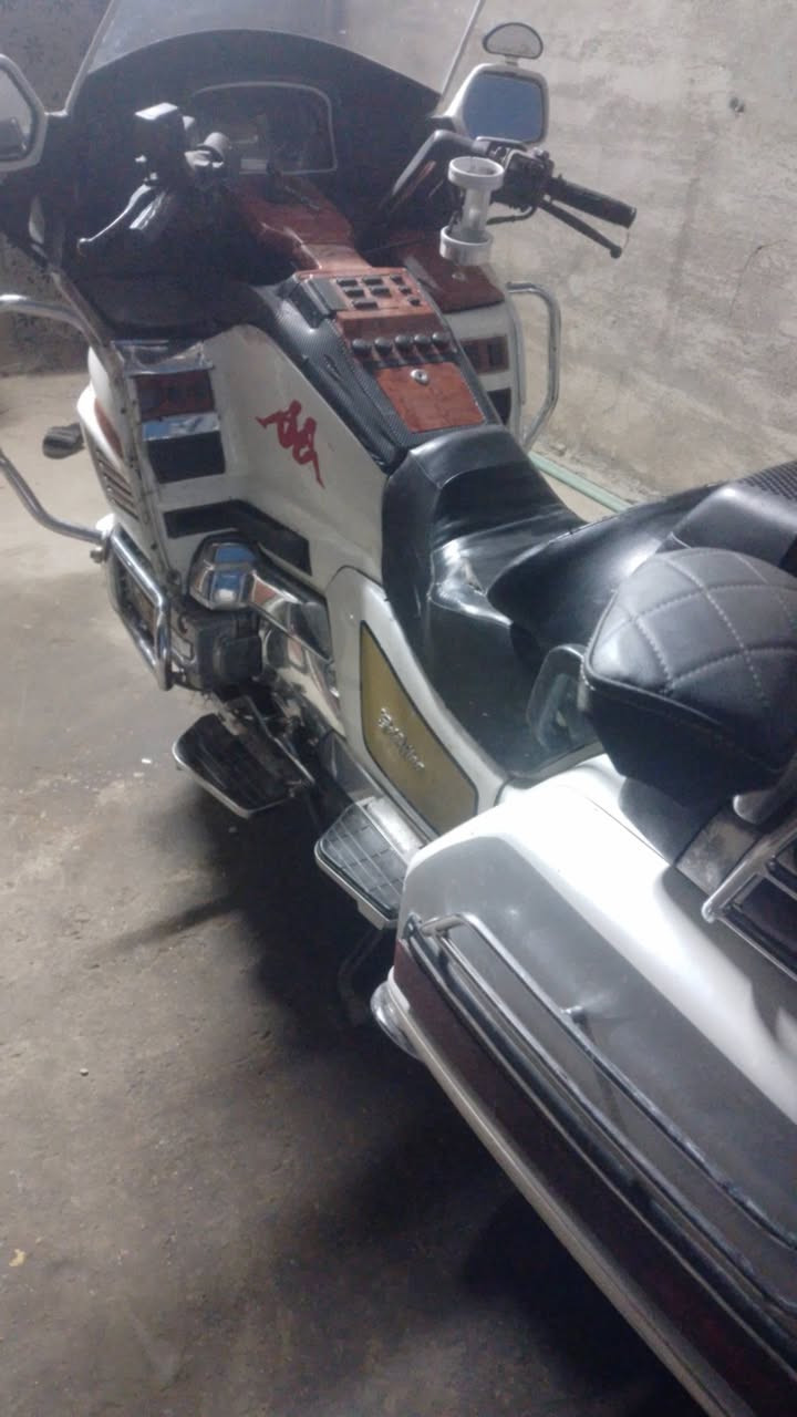 سلام عليكم من رخصة الادمن كولدن موديل ١٩٨٨ مرقمه انكليزي مشروع وطني دراجه مكفوله من التاير لتاير أخذ اتريك وين متريد ألسعر ٢٥ ورقه تحياتي للطيبين مستعجل على البيع


**إذا كنت صاحب هذا الإعلان وتريد حذفه لأي سبب، رجاءا أرسل رسالة إلى الدعم الفني**