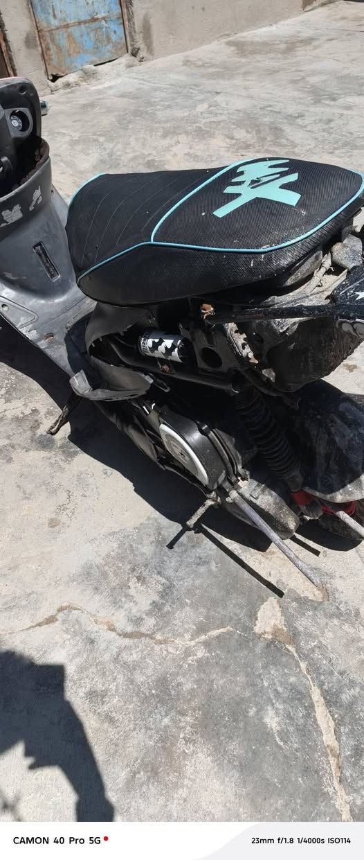 سلام عليكم دراجه ماكس قجمه فتحته قبل سبوع زودتها 55 شلعه ومعدل تأكل الكاع كزوز رياضي ويلات رياضي سلف موجود بس مدله واير عنوان بصره زبير السعر 475وبيها مجال بيع مستعجل متواجد خاص أو واتساب ***********
