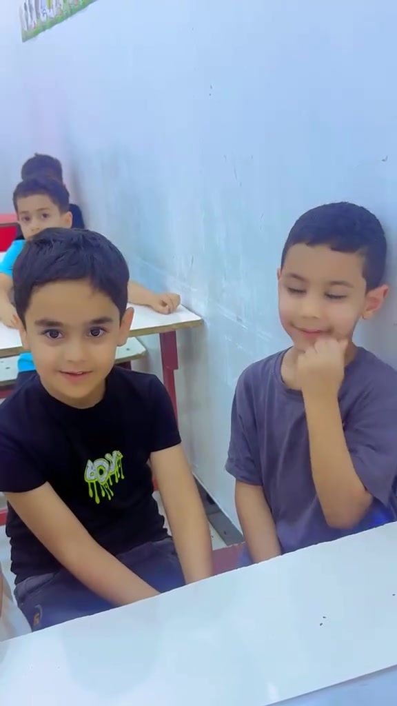 اللهم صل على محمد وال محمد طلاب 🥰براعم الزهور🥰مو من حقنا نتباهى بطلابنا وبتدريسنا شكراً لمس فاطمه ولكل المسات بالروضه هذا الاستثمار الحقيقي. بهذه العقول والأجيال التخرج واعيه منذو نعومه الأظافر روضة وحضانة ☘️براعم الزهور 🌷📍البيوت الشارع العام طابق ارضي بواقع 200متر مربع بادارة الماجستير الست هبه ***********
