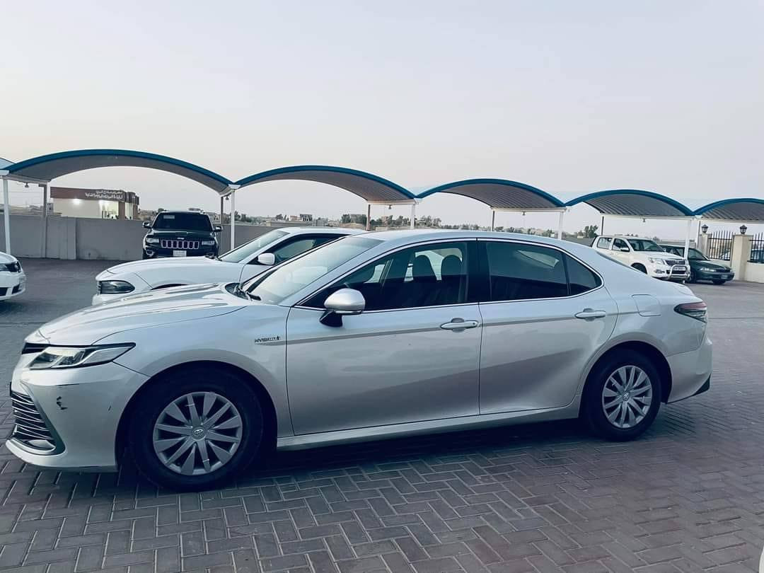 السلام عليكم 
للبيع 
كامري موديل 2022 وارد خليجي مواصفات LE هايبرد بصمه تشغيل عن بعد 
ماشيه 350 الف 
رقم صلاح الدين دولي باسم البايع شرط التحويل والوكاله 
گير ومحرك  شرط صدر جديد وتايرات جديده 
بيها قطعتين صبغ شرط الفحص 
 بدون دواخل بدون ايرباكات 
السعر 180 وبيها مجال 
عنوان السياره صلاح الدين الشرقاط الساحل الايسر 
للاستفسار الاتصال على الرقم التالي 
***********
