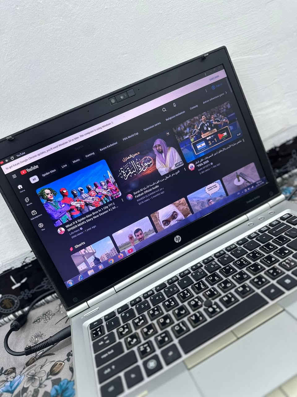 مساء الخير
لابتوب HP EliteBook شاشه حجم 15.6
كيبورد عربي انكليزي يدعم مكان DVD و USB 
هارد 360 كيكه لوك الجهاز رام 4 Windows 7 Active 
لابتوب فول اي عيب مابي شرط انطي كله شغال بس بطاريته ضعيفه شويه اي عيب مابي سعر 100 بي مجال بسيط


**إذا كنت صاحب هذا الإعلان وتريد حذفه لأي سبب، رجاءا أرسل رسالة إلى الدعم الفني**
