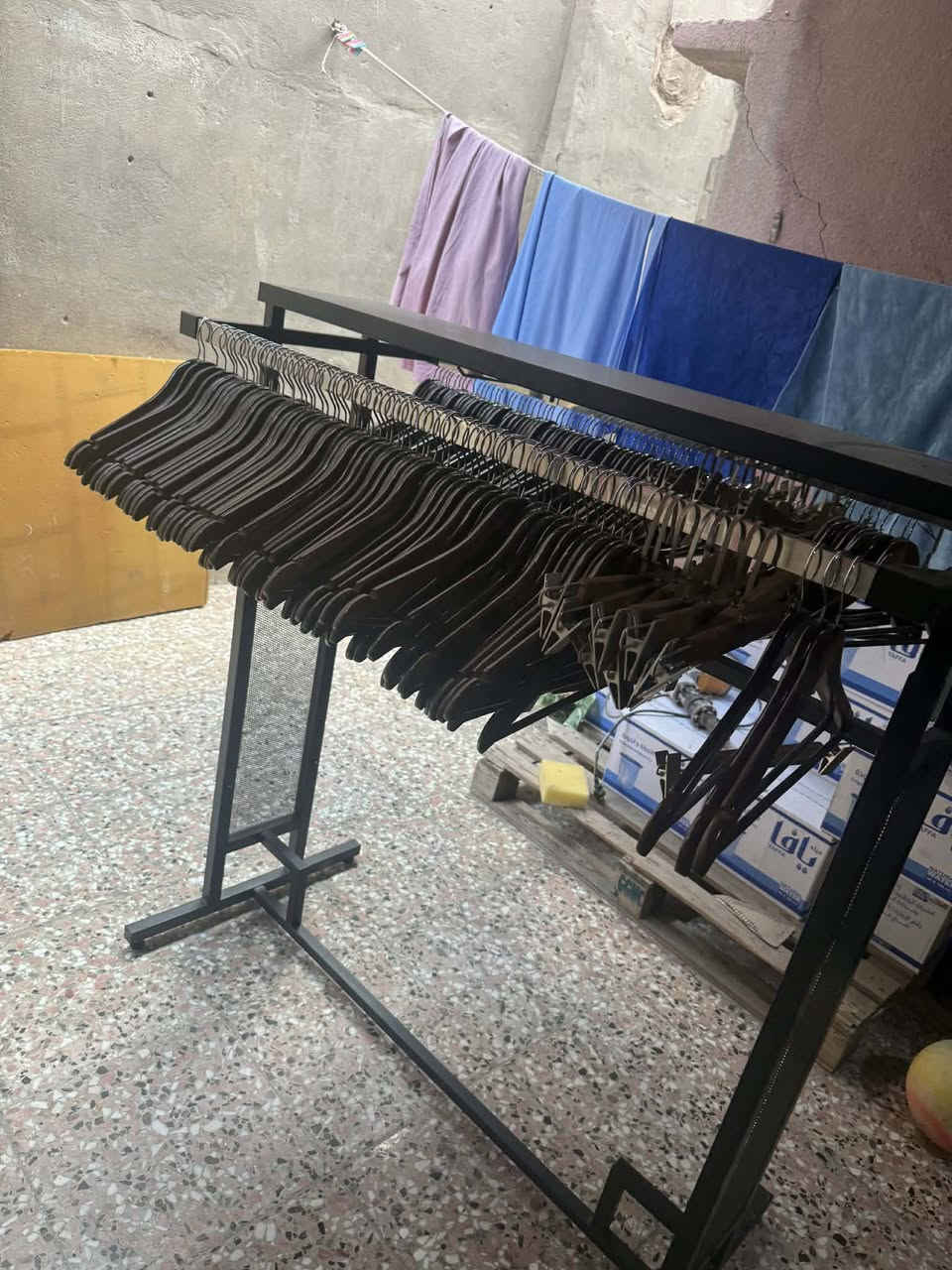 السلام عليكم غراض محل للبيع معزلي الميز جديد ممستخدم ومامشدود والكرسي جديد واكو ملابس جدد للبيع للستفسار مراسلتي خاص مكان بغداد شعب


**إذا كنت صاحب هذا الإعلان وتريد حذفه لأي سبب، رجاءا أرسل رسالة إلى الدعم الفني**