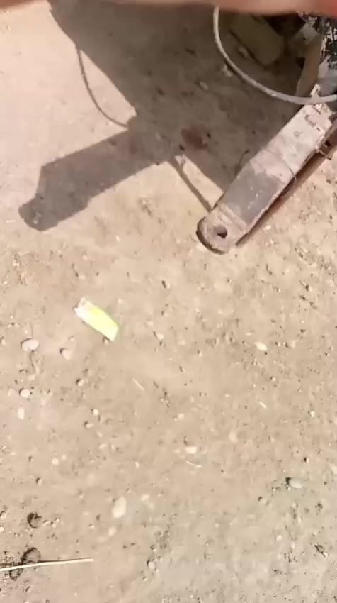 السلام عليكم عربانه عمل نضيفه تايرات 22ونص اكسل درجه اوله جك بشرط قلابي بشرط نضيفه كلش لتواصل والاستفسار اتصل ع رقم***********
