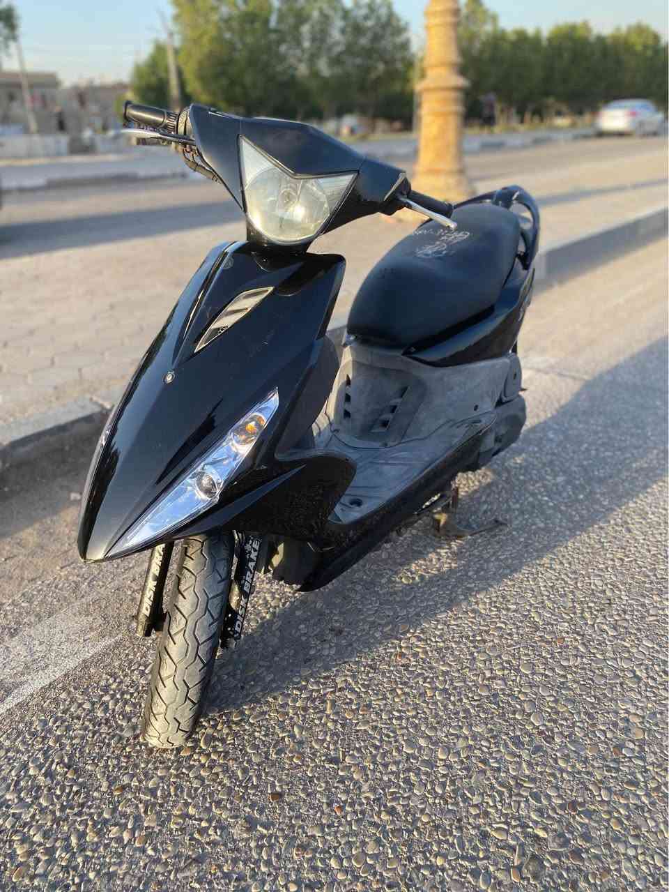 ماكس مضلع نوزل خطين 2007
دراجه مال حاويه 
مكفوله كفاله عامه 
مكينه ما مفتوحه 
كهربائيات كلها شغاله 
ما بيها اي نقص 
فحص وين ما تريد 
مكاني البصره 
*********** Singapore
