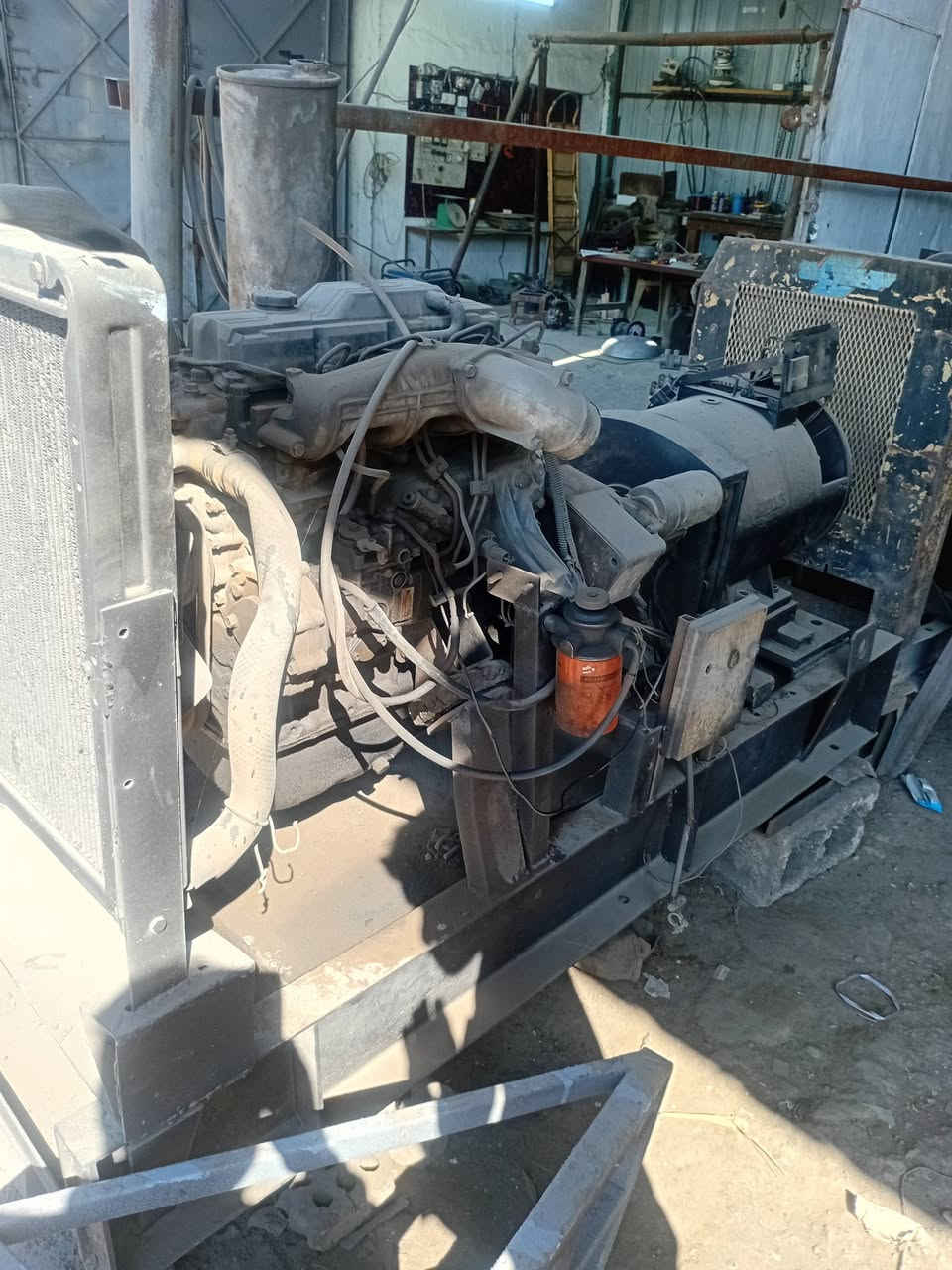 للبيع مولدات كيا عدد اثنين وحدة 3000 والاخرى 2701 شغالات على الفحص روس التوليد 30 كي في سعر الوحدة 11 ورقة العنوان بغداد للاستفسار الاتصال على الرقم ***********
