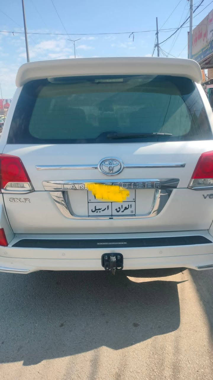 السلام عليكم
لاندكروز جكسارة للبيع 
المحرك 6 سلندر 
موديل 2012 
حساس امامي 
حساس خلفي 
زراك لايت 
8 ايرباك
كامره خلفيه 
الكشنات جلد 
كشن السايق كهرباء 3حركات
دفيدي بلقماره 
ماشيه 190 الف 
بصمه دخول 
بصمه تشغيل
مرايه الداخل اوتو دم
فتح وقفل الجام من البصمه
مري شفط 
مري متحركه على البك
ثلاجه 
فتحه
وبعد مواصفات الاندكروز المعروفه
السيارة كفاله عامه باستثناء اقل من شبر صبغ الدعاميه الاماميه عنوان السيارة النجف الاشرف 
السعر   340 مع المجال
***********
