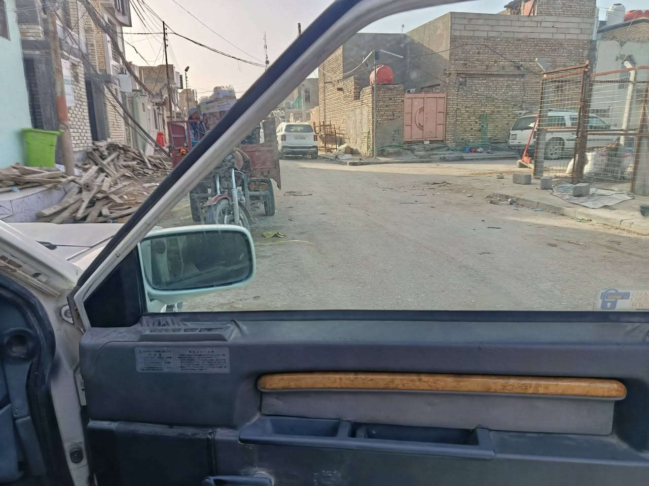 السلام عليكم فولفو موديل 94 رقم انكليزي بسمي غرفه جديده ستوه معمره محرك بلادي بخاخ السعر 56وبيه مجال هذا رقمي ***********
