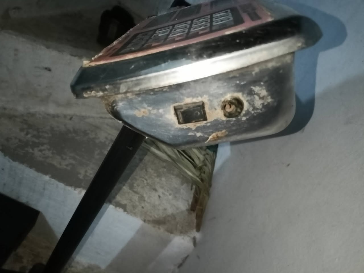 اغراض للبيع ميز طعام شراي يتصل *********** مكان كركوك حي العسكري 🌹 قرب جامع خديجه الكبرى 🌹
