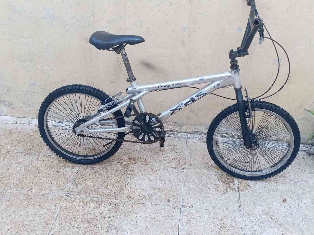 السلام عليكم للبيع سعر 40وبي مجال


**إذا كنت صاحب هذا الإعلان وتريد حذفه لأي سبب، رجاءا أرسل رسالة إلى الدعم الفني**