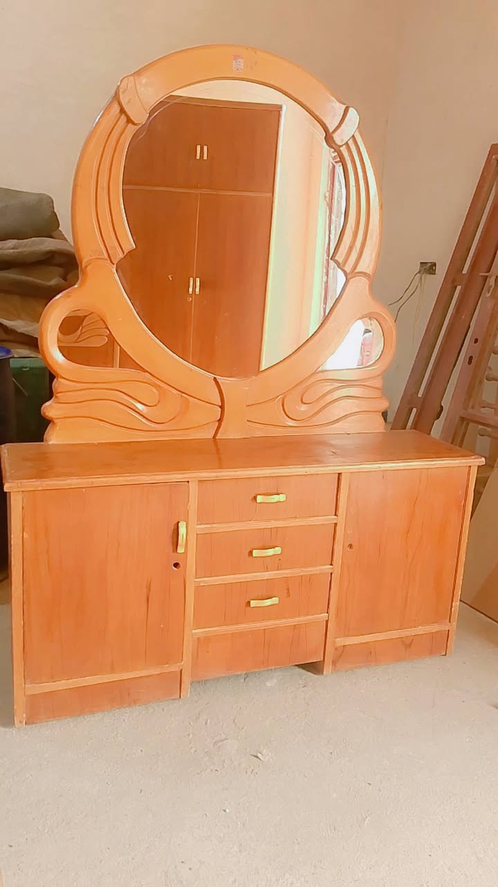 سلام عليكم متاح غرفة اخشاب نضيفه حيل تزكام عراقي السعر 380 وبيهه مجال
مكان المسيب 
***********
