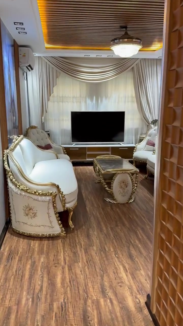 شقه للبيع م١٠٠موئثث بلوك A8 طابق الثاني ديكور فول نضافه على رافدين واصل 40 مطلوبه سنه للتواصل ***********
