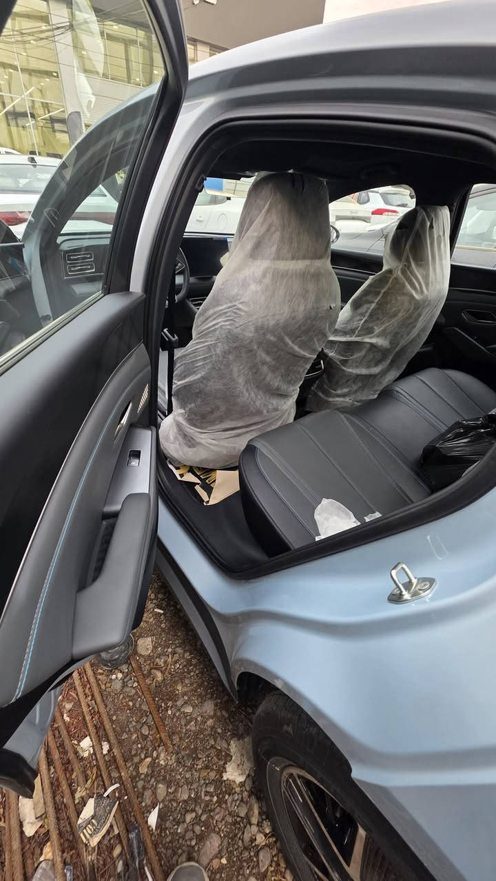 جن L
٤ كامرات 
بانوراما 
حساسات امامي خلفي
ويل ١٧
دخول كارت 
دخول ذكي 
تبريد قطعتين
شاشة دوارة
المدى ٢١٠٠ كيلو 
٩٠ كيلو الشحنة الوحدة
مرقم بغداد 
ماشية اقل ال ١٠٠٠
العنوان بغداد
رقم الهاتف : ***********
