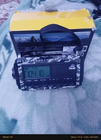 راديو تخييم • شحن شمسي • هندر يدوي