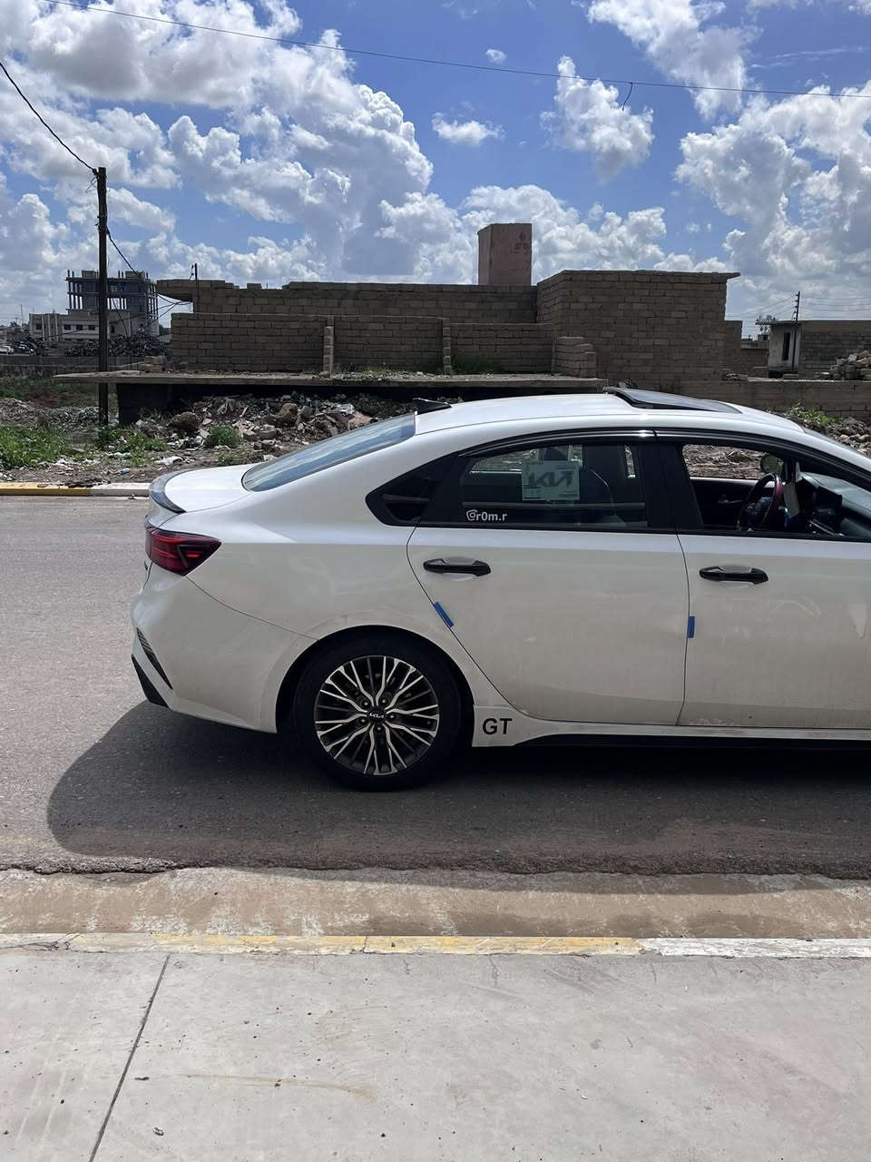 سلام عليكم كيا فورتي جيتي لاين مديل 23 سياره فول واحد ع واحد من عدا كشنات جلد سياره جديده ملاحضات مابيها ولا شخوط بيها بارد بحافيه البك لايت ع كد الاصبع بل حافيه ميبين سياره جديد ححيل جديده مال بيت ماشيه ٤٠ الف محرك 20 دوش المرغوب سياره باسمي بيها بابين لا ايربك ولا داخل اصلي الابواب مبدلهم  موجود رقم الشاصي منشور اليحب يتصل *********** الكورك هم بي واتسب فقط الكورك 

***********

