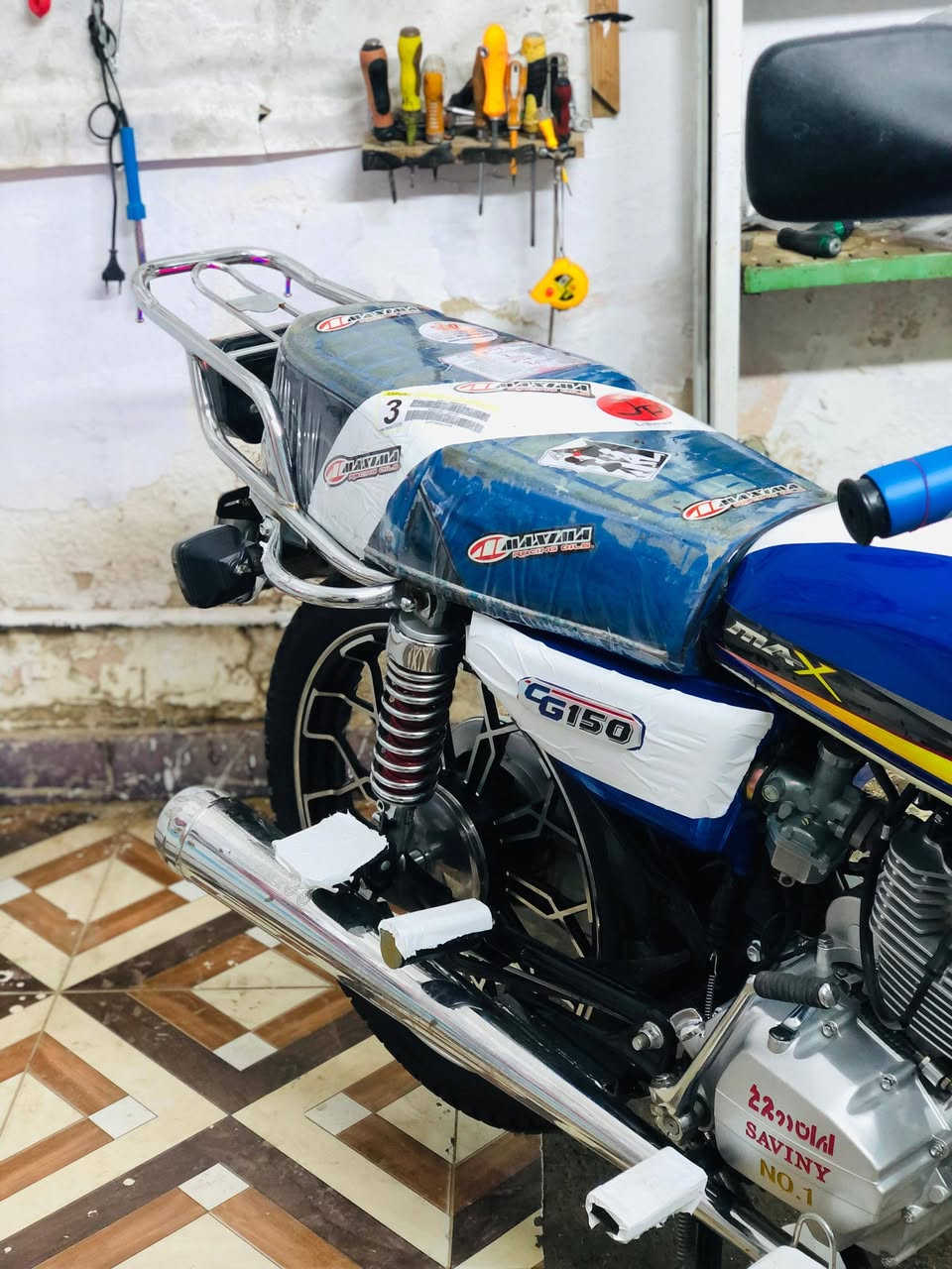 ايـرانـي مـوديل (2024)
فـول نشاط ونعومه 
الدراجه نضافه خير مہَטּ الله 
متصرف عليها ربع 
بيها سويجات ثنين وبصمات ثنين وشرايح 
بيها منفيس فقط 
مكان الدراجه الرمادي شـارع 40 قرب محطت الكهرباء 
السعر 850 وبيها مجال الشراي عيني عيونه 
للاتصال او الاستفسار ع رقم الهاتف (***********)(***********) 
واتساب وخط وخاص مـوجود
