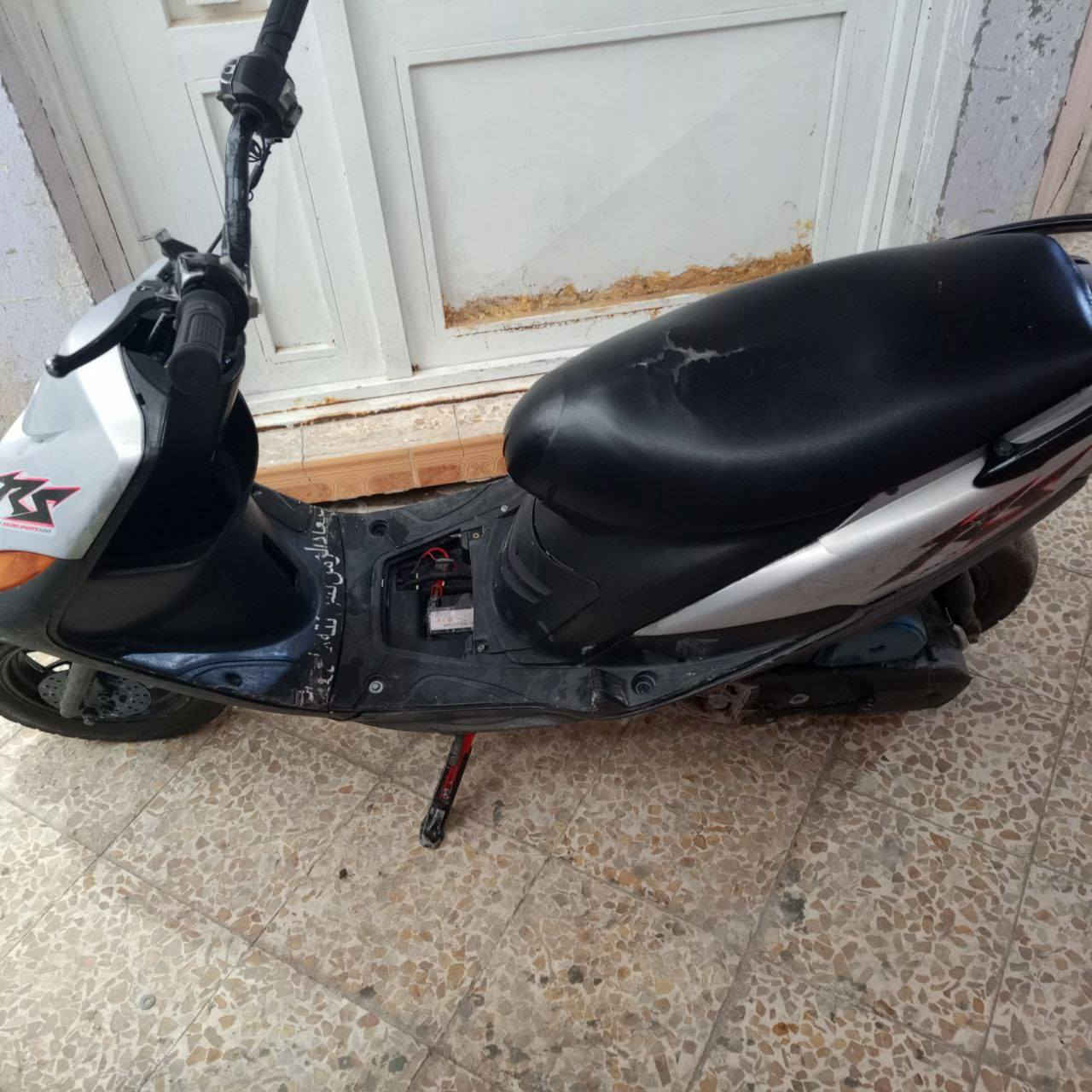 السلام عليكم
دراجه ماكس عدله مكفوله سعره 400 و بيها مجال لـ تواصل ع الرقم الاتي ***********
