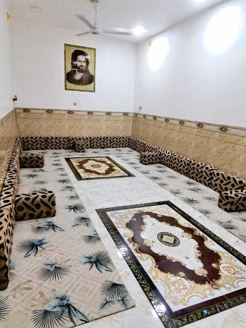 اللهم صل على محمد وال محمد
اعيد النشر بسبب الوعود الكاذبه
يوجد لدينه بيت مساحته الكليه 400م بناء 300م والباقي حديقه بصفها البيت زراعي بيه وصل العنوان قرب سجن الإصلاحي حي الصحفيين كل الخدمات متوفره ماء كهرباء مجاري والشارع مشمول بيت نظيف يتكون ديوانية طول وعرض 7/4صاله11/9 غرف نوم عدد4جوه قياسهن 5/4 نفس القياس مطبخ 5/4 صحيات داخلي وخارجي مناور عدد 2 طارمه جبيره والطابق الثاني غرفه5/4 +مطبخ +صحيات 

الاستفسار على الرقم هذه بيه واتساب ***********
