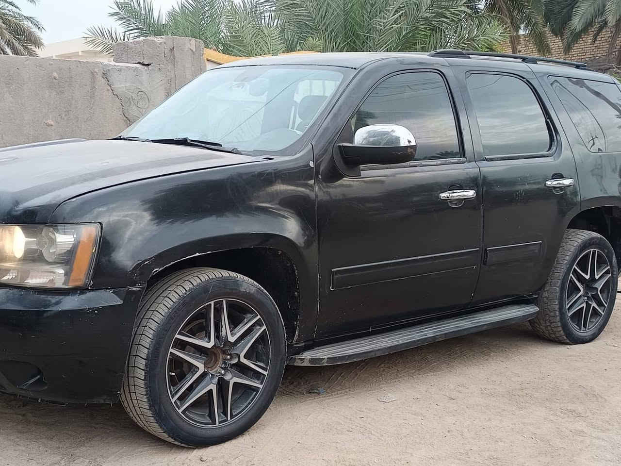 للبيع تاهو موديل 2009  سيارة نضيفة  مكفولة من كص  سعر 52 وبيها مجال  مكان سيارة حلة ***********
