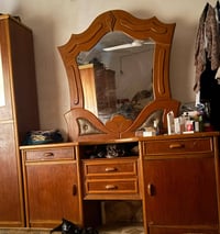 غرفة كامله نجارة ضخمة. السعر 700 وبيه مجال ‭٠٧٧٥ ٦١٣ ٥٢١٢‬