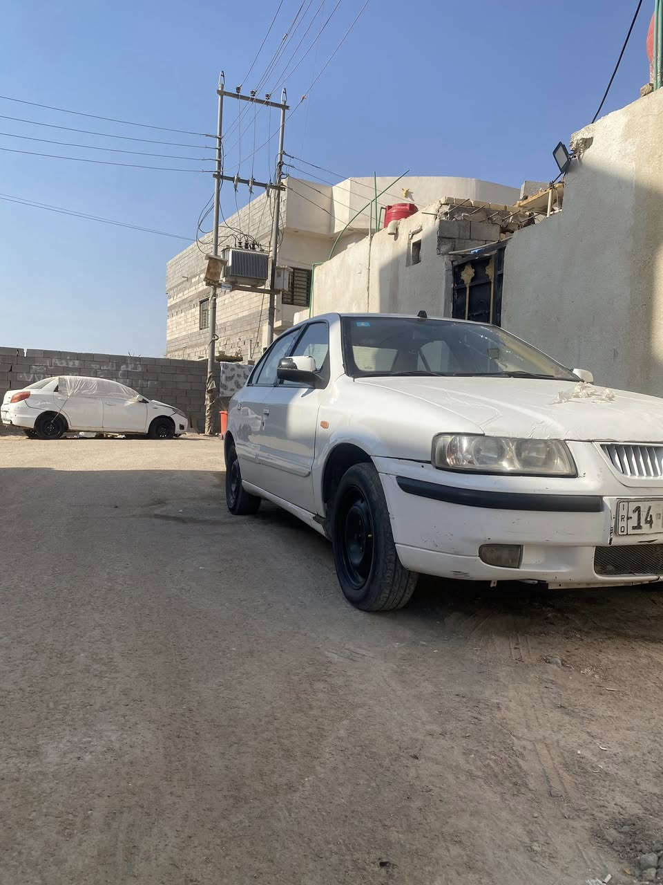 السلام عليكم سمند سورنت مديل2012سعر 22عاوجه ولف  العنوان البصره الجزيره فيروزيه رقم هاتف ***********
