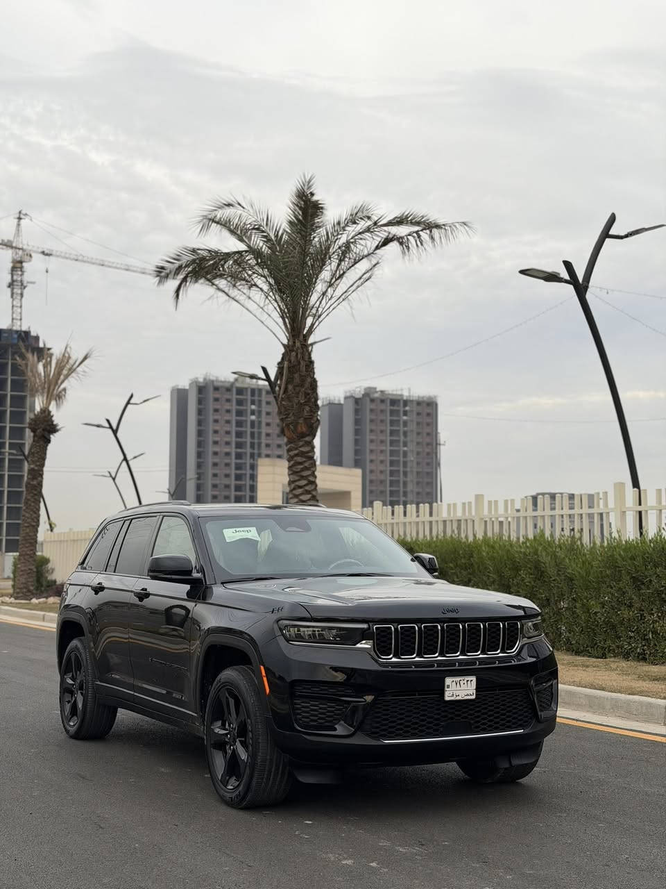 سلام عليك

#سعر_مناسب_جداً
جيب كراند شيروكي بلاك توب 6 سلندر

بترة 5 راكب ،  بدن رقم
 
موديل 2023 ماشية 18 الف جديدة
وارد امريكي  

حادثها : جاملغ و بنيد و باب امبدل نفس اللون
صور الحادث مرفقة

   مواصفات :
بصمة 
فورويل 
سلايد
كاميرا خلفية
حساسات
تدفئة مقاعد
تدفئة بالاستيرن
شاشة
مرايا رادار
لايت زينون
نظام كار بلاي
رادار أمامي وخلفي
رادار خط الطريق
جلد 
تحكمات استيرن
مقاعد كهرباء
وبعد بيها اهواي مواصفات 

مكان سياره  بغداد الكرخ

سعرها 275 ورقة وبيهة مجال قليل
للاستفسار 
***********
