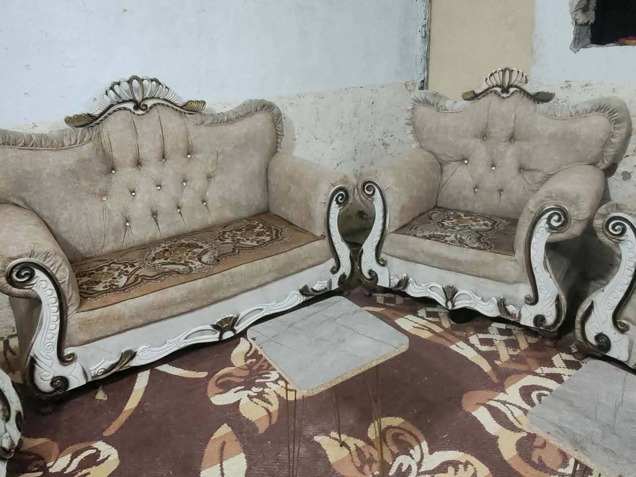 تخم ملكي 10 مقاعد نضيف  تزكام خشب بلوك اسود اخو جديد مابي اي ضرر سعره 300 وبي مجال مكاني كاضميه يوجد توصيل بكروه *********** يوجد واتساب
