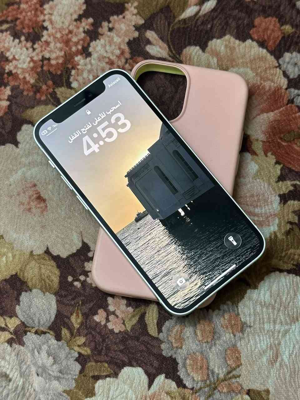 سلام عليكم
ايفون 12 منيي للبيع
بطاريه 74 
ذاكره 128
الجهاز مكسور ضهر
مكاني بغداد
سعره ب 250 وبي مجال بسيط
رقمي ***********
