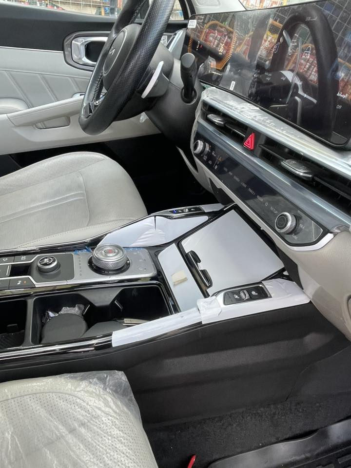 السلام عليكم كيا سورنتو 2025 ضمان شركه اكدال 
فول موصفات  بنرامه السيارة
ويل ٢٠ 
كشنات جلد وحار بارد   مكفوله من بارد وصبغ وفتح 
كهرباء 
جنطه كهرباء 
حساس خلفي امامي   سعر ٣١٨ مجال بصيط جدا 
شاشه متصله 
تحكم جهتين 
شفتات استيرن 
7 راكب 
رقم بغداد تحويل ثاني يوم 
بغداد البلديات 
رقم ***********
