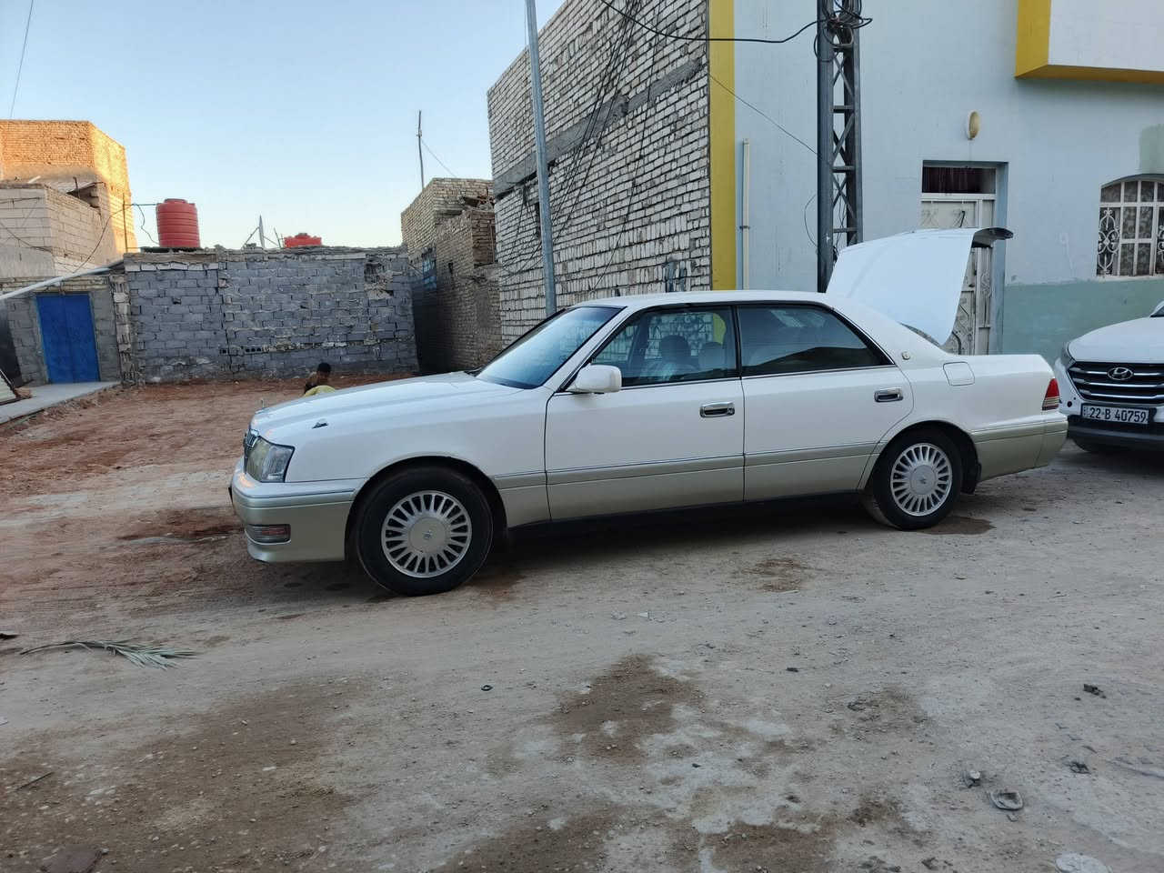 رأس ثور بيه كصتين محرك فيشه وبطل كير مكينه مكفولات تبريد شغال حداديه جديده سيارة جديدة حته صبغ مابيه بس مكان الكصات تكم تسجيل قرار ٤٨  رقم بغداد سنويه بسمي مداور ثاني يوم مكان سياره نجف سعر ٧٣ وبيه مجال ***********
