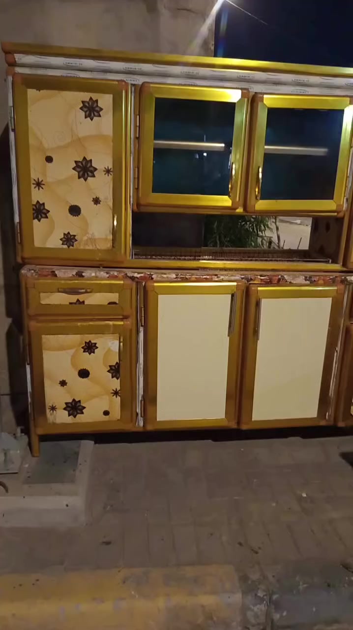 كاونتر مترين وسنك متر ونص دبدوب للبيع العلوان بصره اي استفسار اتصل على هاذ الرقم ***********متوفر واتساب
