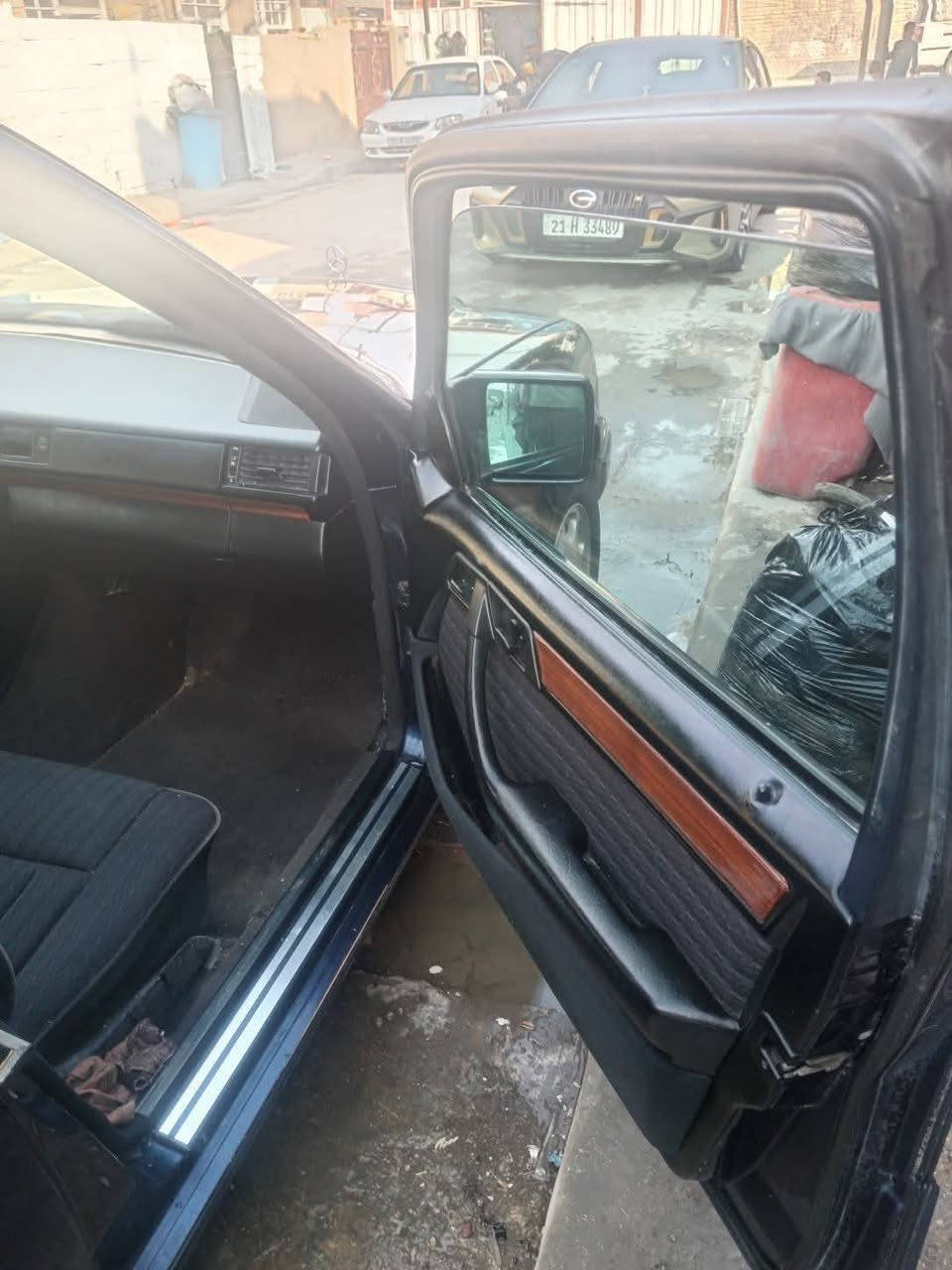 مارسيدي دب ستيشن موديل 95 نضيفه جدأ كير مكينه جديد 300قبغ اسود السعر55 وبيهه مجال الشراي يتصل *********** مكان السياره بغداد
