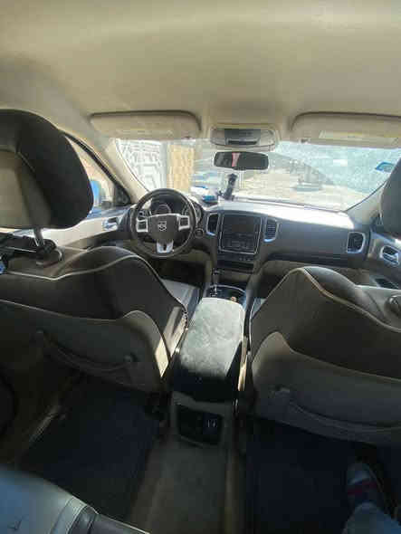 دورنكو موديل 2012 امريكي ضررها قطعتين صبغ وبيها سحبه بشاصي بدون صبغ ولا لحيم محرك كير بلاد كفاله 
فول عده الفتحه ماشيه 114 عنوان بغداد الكرخ السعر 155 للاستفسار ع رقم ***********
رقم بغداد باسمي بغداد
