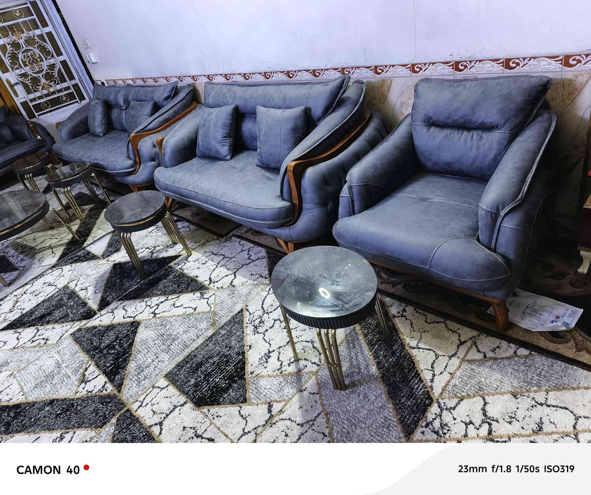 السلام عليكم تخم تركي عشر مقاعد رصاصي جديد غير مستخدم ب850 والبيجي ديوان 9مقاعد بعده جديد وطبلات جديد ب125شراي يتصل بغداد معامل ***********
