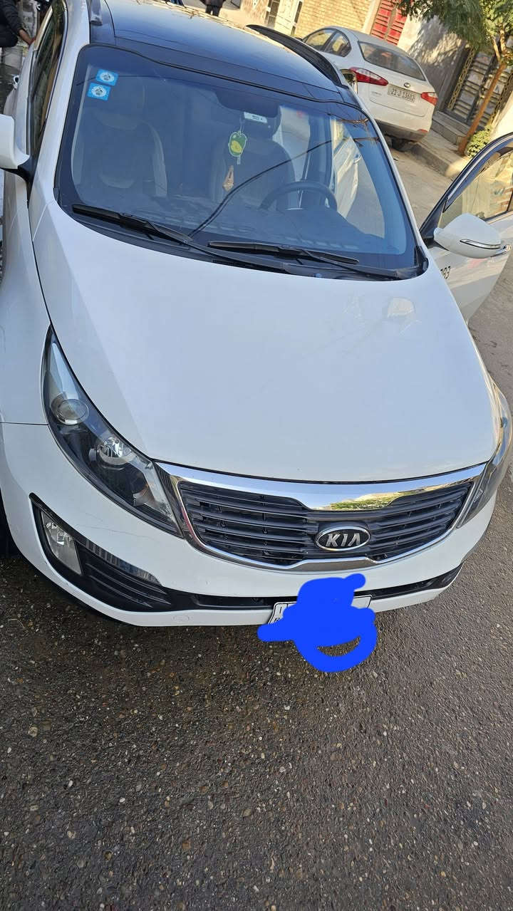 اسبورتج موديل خلجيه بيها قطعتين صبع فقط الباقي مكفول سياره جاهزه رقم بغداد موديل ١١ السعر ١٣٥ ***********
