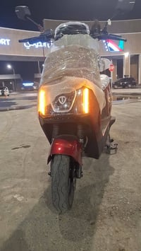 ماطور شحن نظيف السعر ٩٠٠الف وبي مجال 07513921190