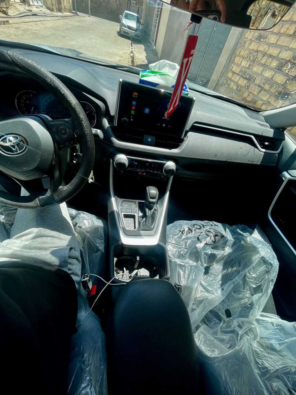 ⭕️راف فور ٢٠٢٤ وارد امريكي 
⭕️حادثه جاملغ الأمامي جهه السايق فقط(ضربتها جداً خفيفه مابيها لحيم مابيها ضربه جاكوج مابيها معجون)فقط سحب ع البارد قليل 
⭕️رقم نجف بااسمي تسجيل جديد سنويه لغاية ٢٠٢٩
⭕️السعر ٢٥٠وبيها مجال
⭕️مكان السيارة نجف
⭕️للاستفسار اكثر اتصل***********
