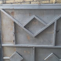 باب حديد ثقيل • ٣م عرض • ٥ميل شارع الميثاق