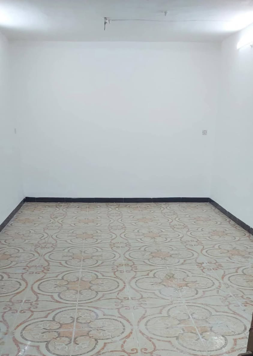 اللهم صل على محمد واله محمد
دار للبيع في سدة الهنديه الشارع مقابل محكمه السده

دار جديد طابو صرف مساحه 125

يحتوي على غرفتين وهول كبير ومطبخ ومجمع صحيات 

بيت جديد ومابي اي نواقص وفي موقع جيد وشارع عريض

..............السعر 68 ............ ......

ابلاش وبيت جاهز ومابي اي نواقص وسعر مناسب مال مستعجل   
 بيت جديد بس اجيب غراضك
***********
