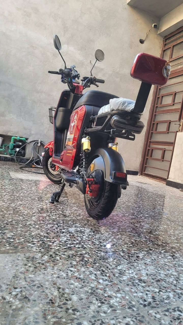 R9 مديل 2025 جديدة بطاريات ٦
السعر ٤٥٠ موبايل ***********
