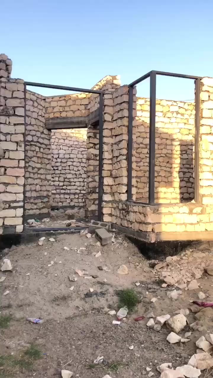 يوجد هيكل للبيع،،،
المكان الصديقيه، الخالديه، 

البناء، حديث، كما موضح في الصور،، 
السعر عل خاص،، 
***********
